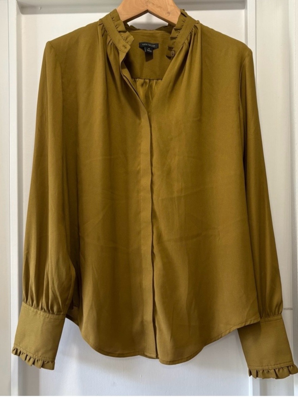 Ann Taylor Ochre Mustard Ruffle Neck Button Up Blouse Size XS